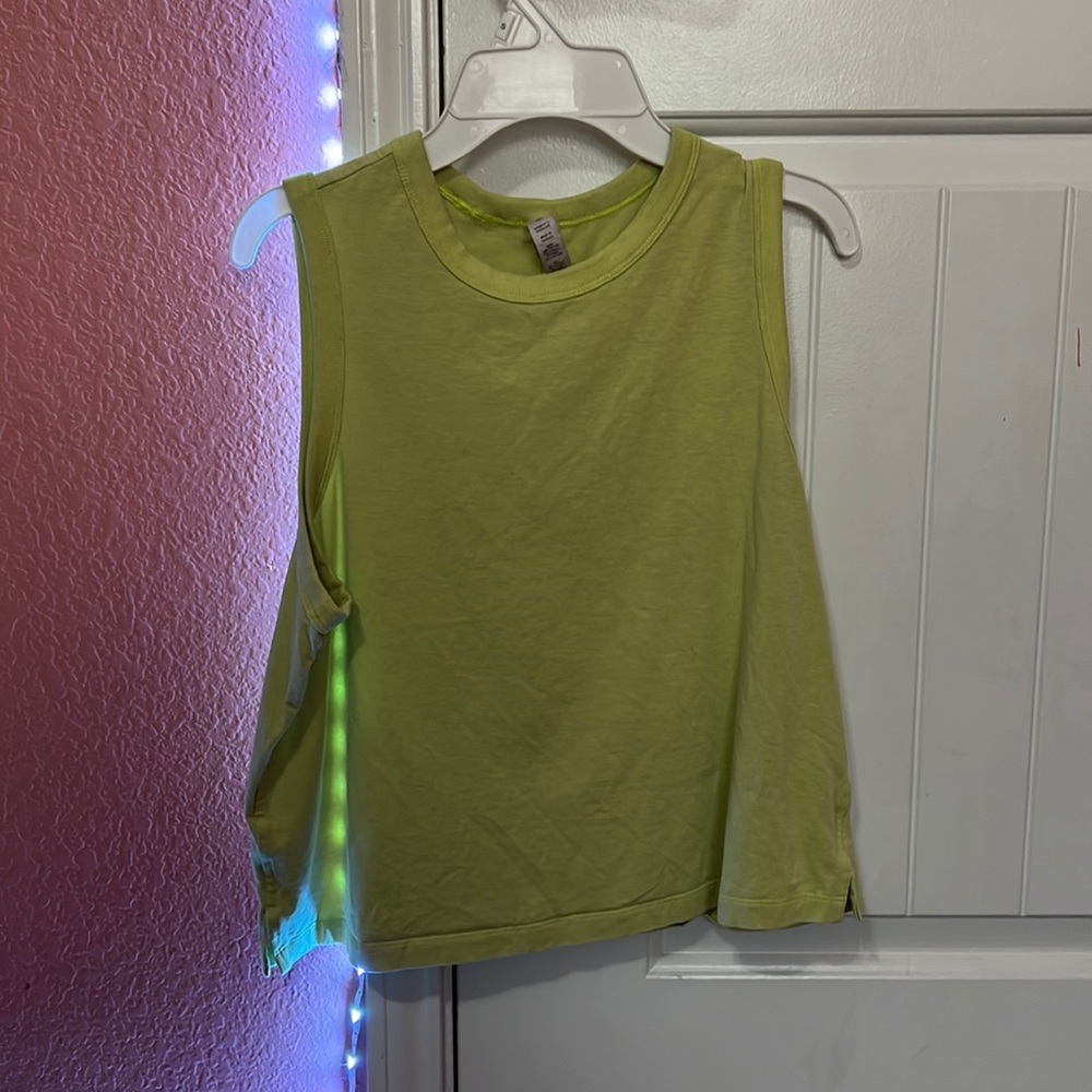 Lululemon tank top